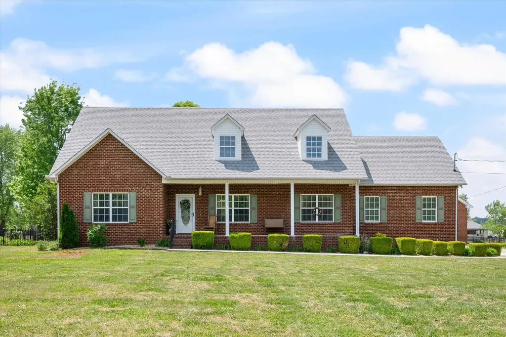 637 Coopertown Road Unionville TN 37180