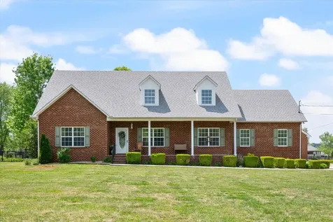 637 Coopertown Road Unionville TN 37180