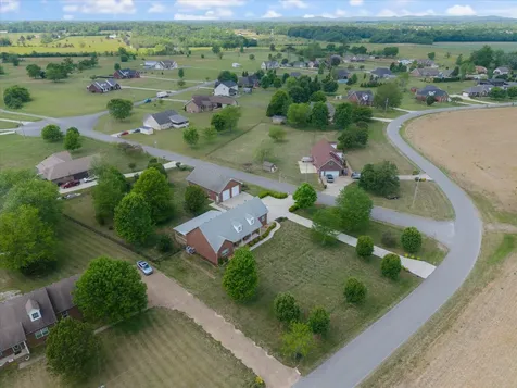 637 Coopertown Road Unionville TN 37180
