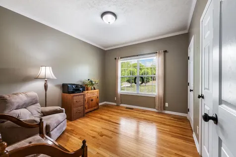 637 Coopertown Road Unionville TN 37180