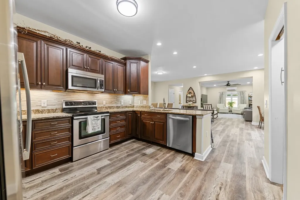 4751 Thick Road Chapel Hill TN 37034