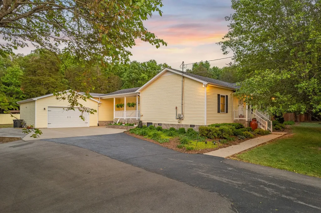 4751 Thick Road Chapel Hill TN 37034