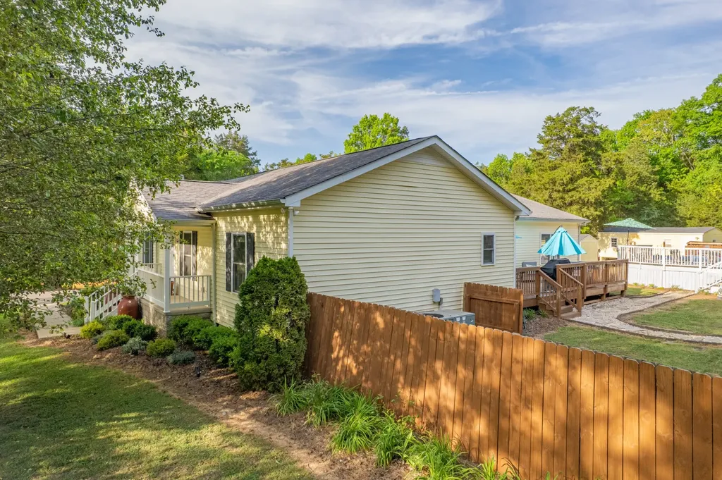 4751 Thick Road Chapel Hill TN 37034