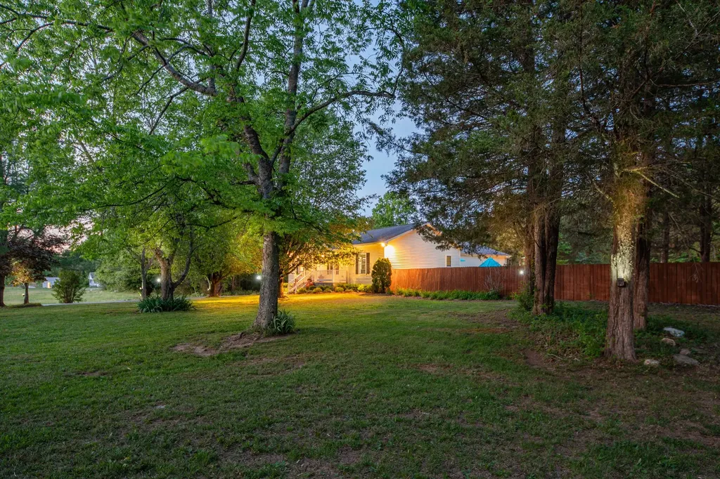 4751 Thick Road Chapel Hill TN 37034