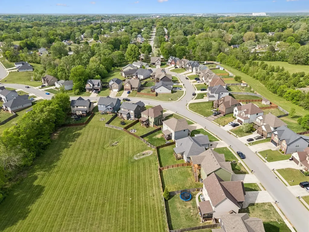 1035 Barnhill Road Clarksville TN 37043