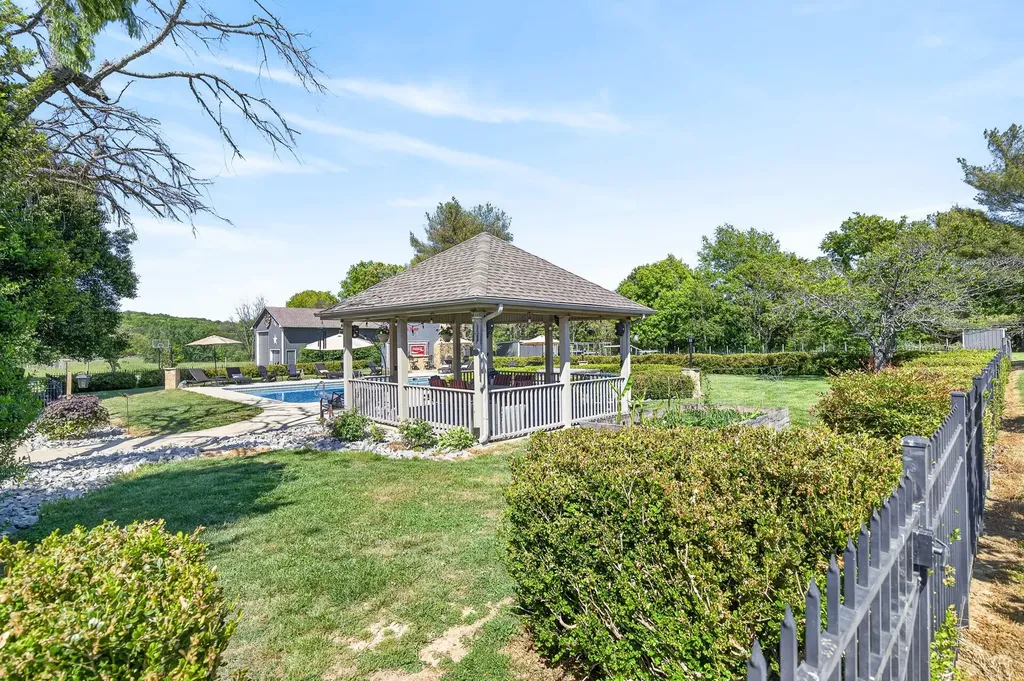 2235 Hidden Cove Road Cookeville TN 38506