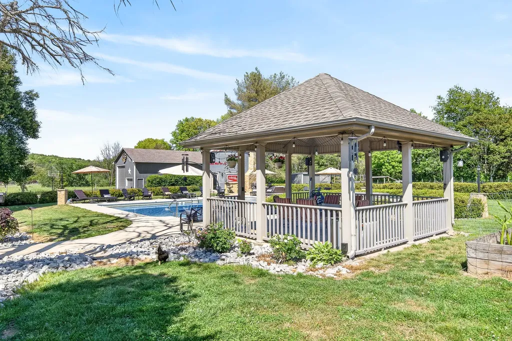 2235 Hidden Cove Road Cookeville TN 38506