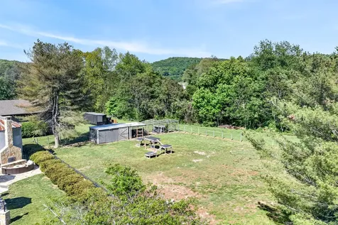 2235 Hidden Cove Road Cookeville TN 38506