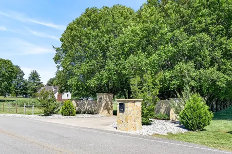 2235 Hidden Cove Road Cookeville TN 38506