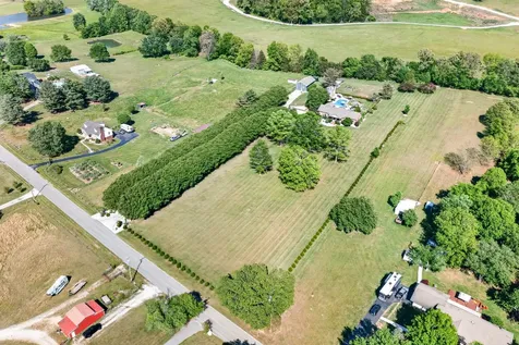 2235 Hidden Cove Road Cookeville TN 38506
