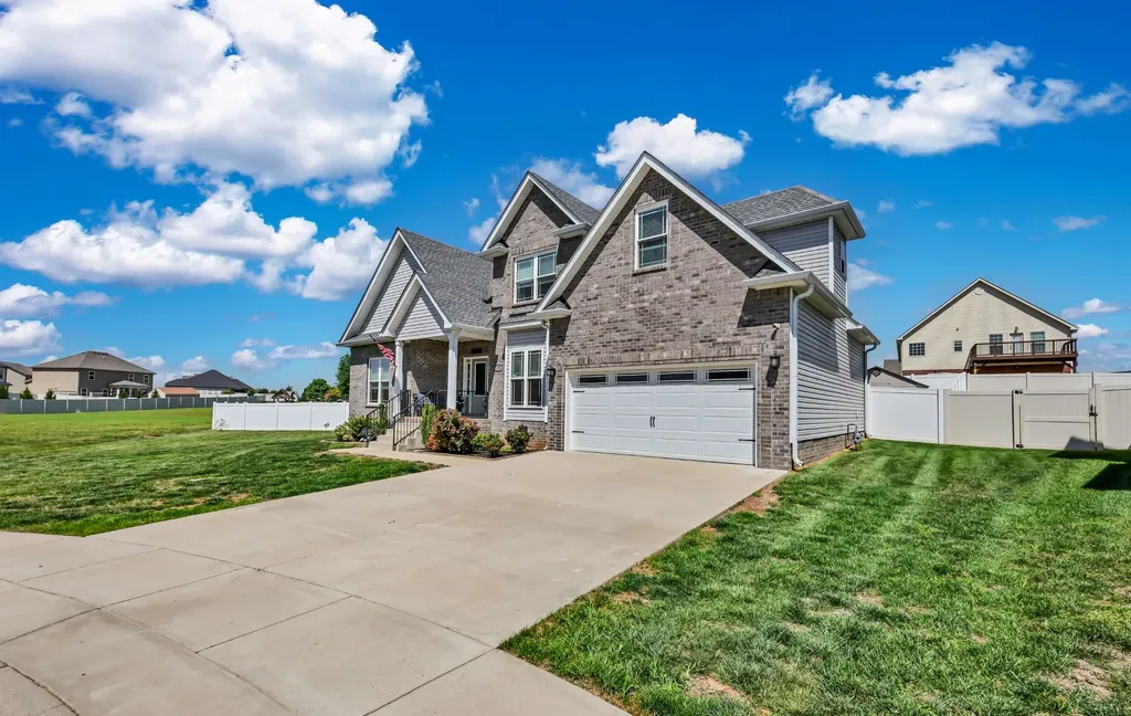 153 Chisum Court Clarksville TN 37043