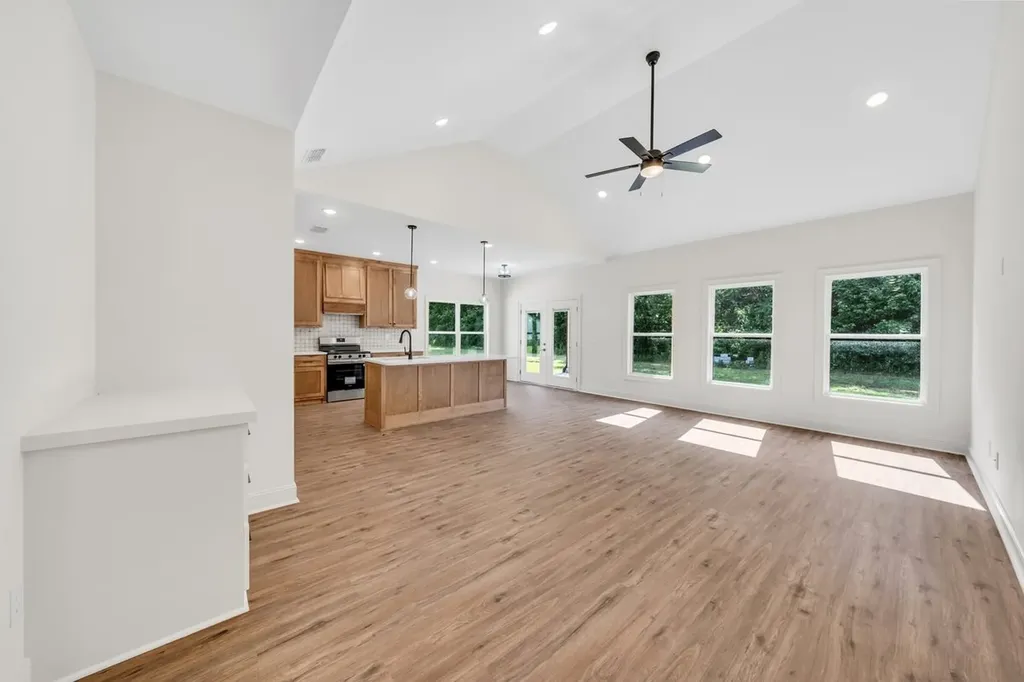 2728 Bains Road Hillsboro TN 37342