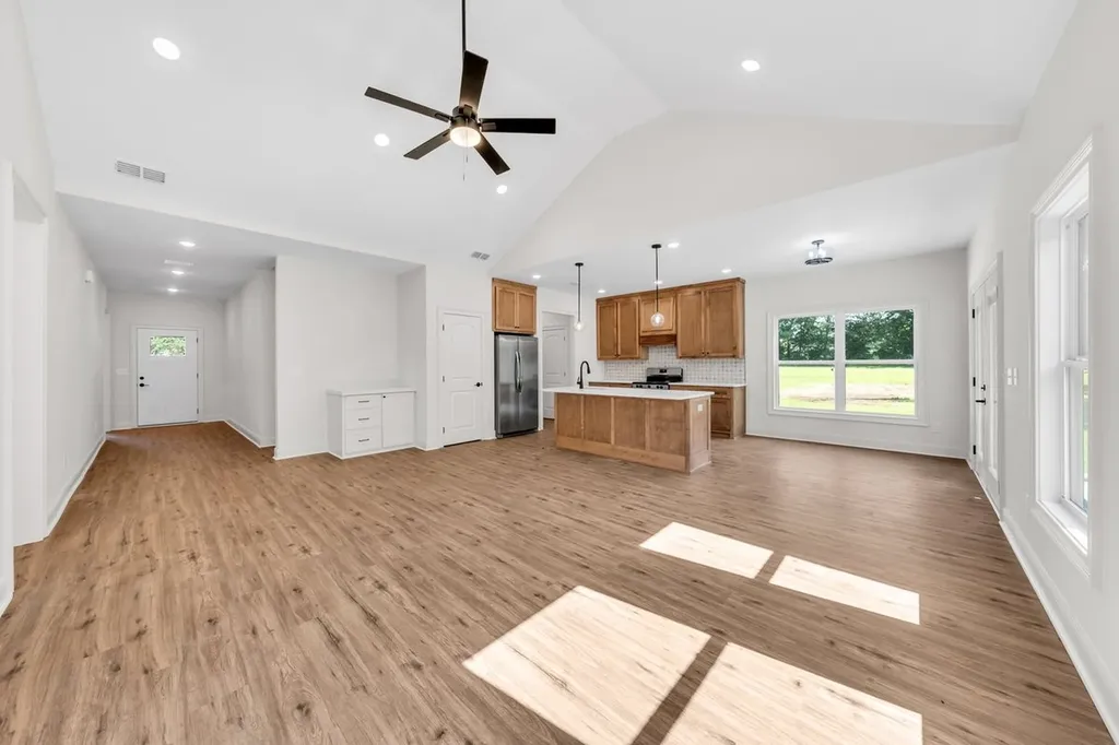 2728 Bains Road Hillsboro TN 37342