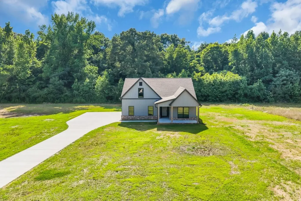 2728 Bains Road Hillsboro TN 37342