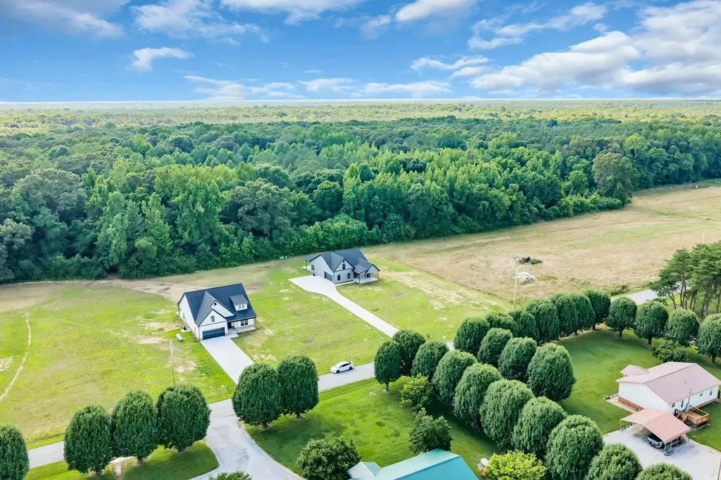 2728 Bains Road Hillsboro TN 37342