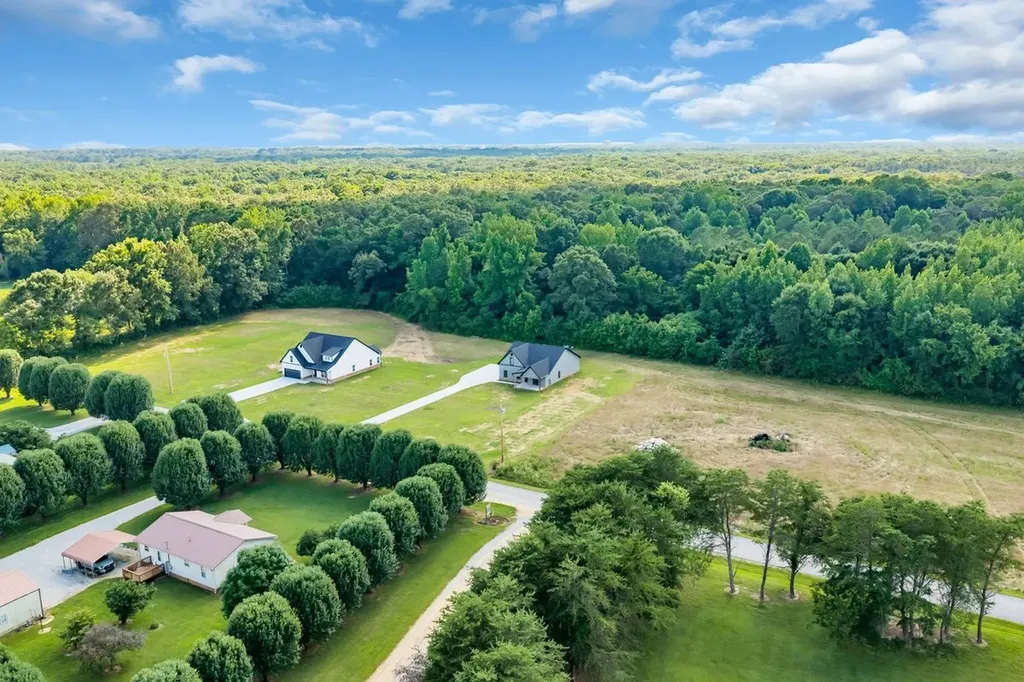 2728 Bains Road Hillsboro TN 37342