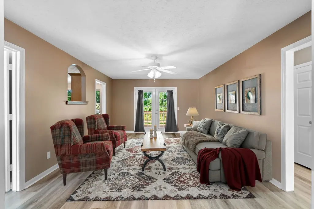 208 Luther Court Dickson TN 37055