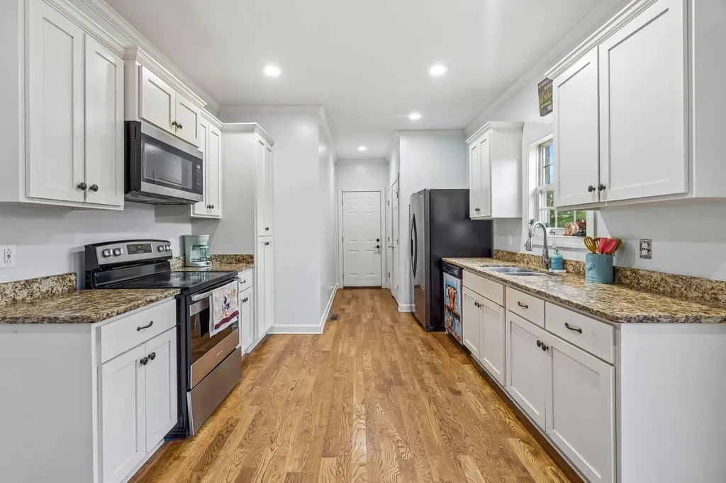 592 Twin Oak Drive Murfreesboro TN 37130