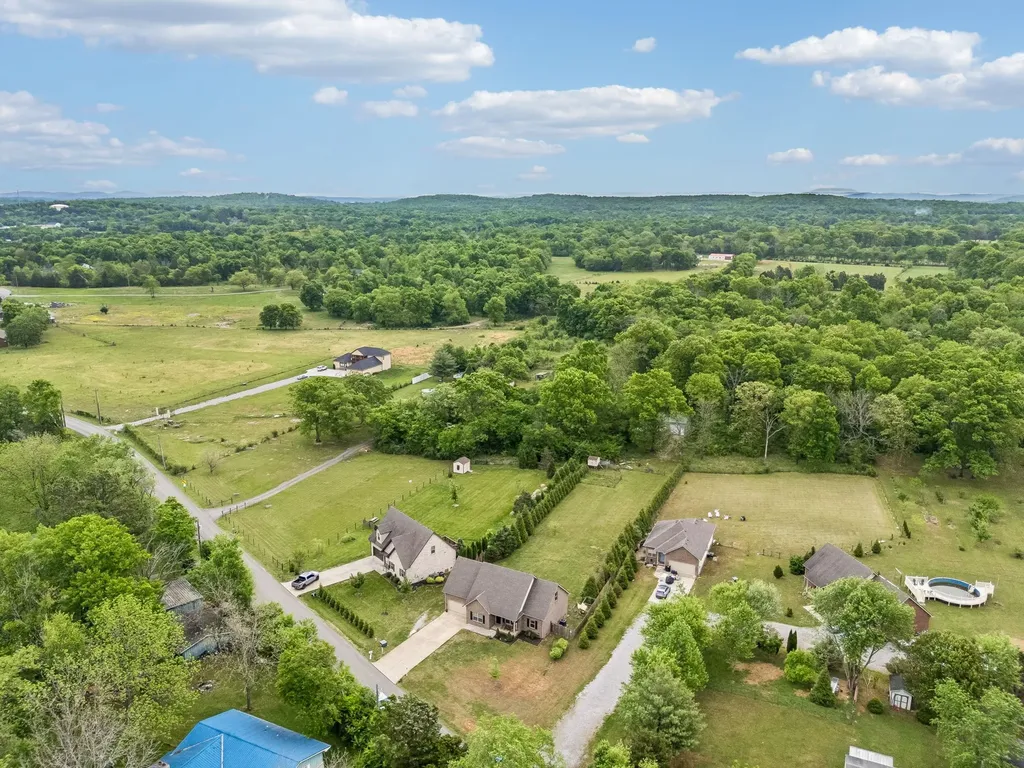 592 Twin Oak Drive Murfreesboro TN 37130