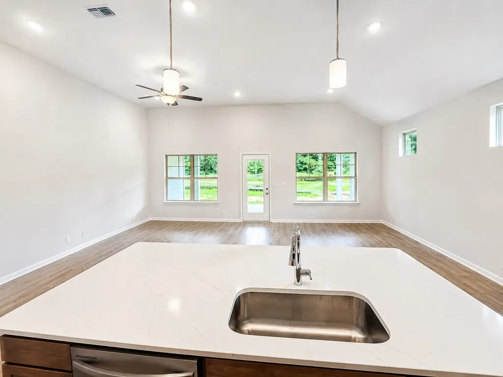 5735 Shoreline Drive Murfreesboro TN 37128