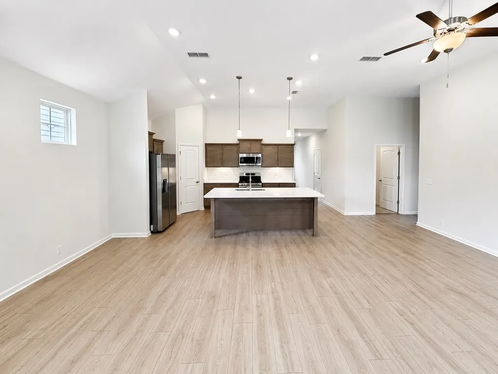 5735 Shoreline Drive Murfreesboro TN 37128