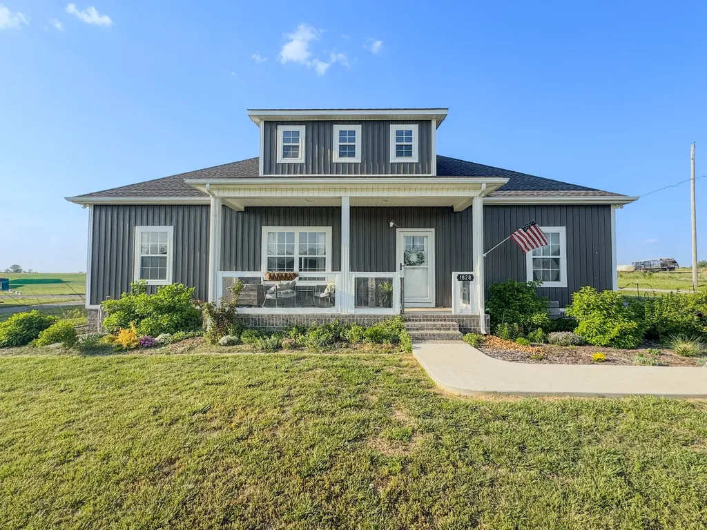 1828 Old Highway 52 Lafayette TN 37083