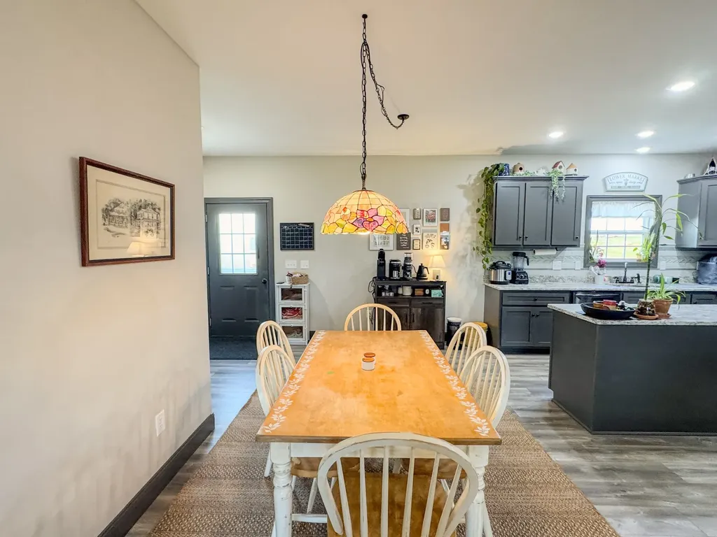 1828 Old Highway 52 Lafayette TN 37083