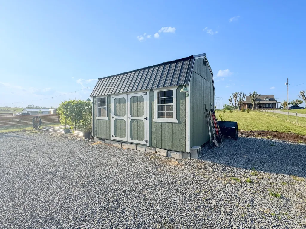 1828 Old Highway 52 Lafayette TN 37083