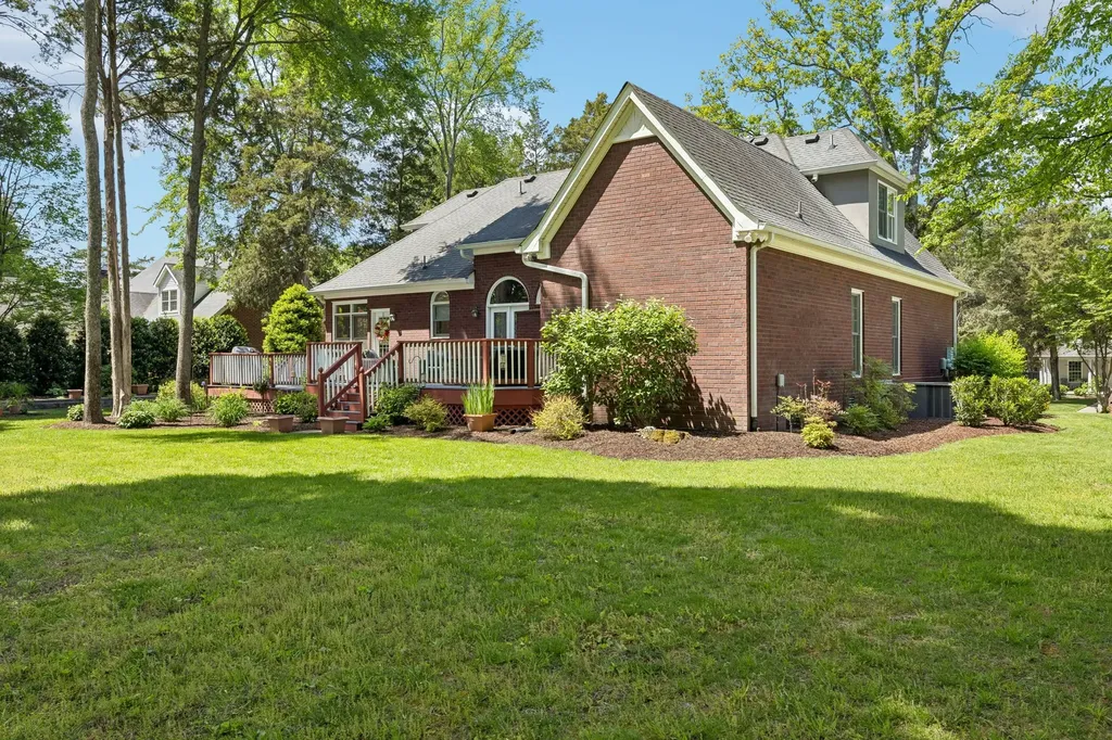 2230 Northwoods Drive Murfreesboro TN 37130