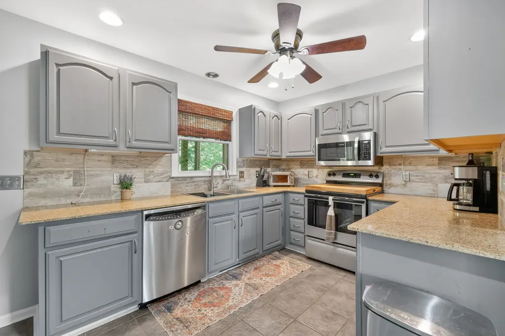 722 Lone Oak Drive Pegram TN 37143