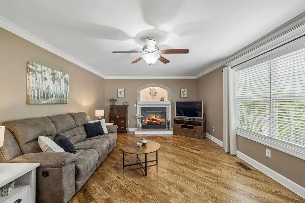 2521 Edinburgh Street Old Hickory TN 37138