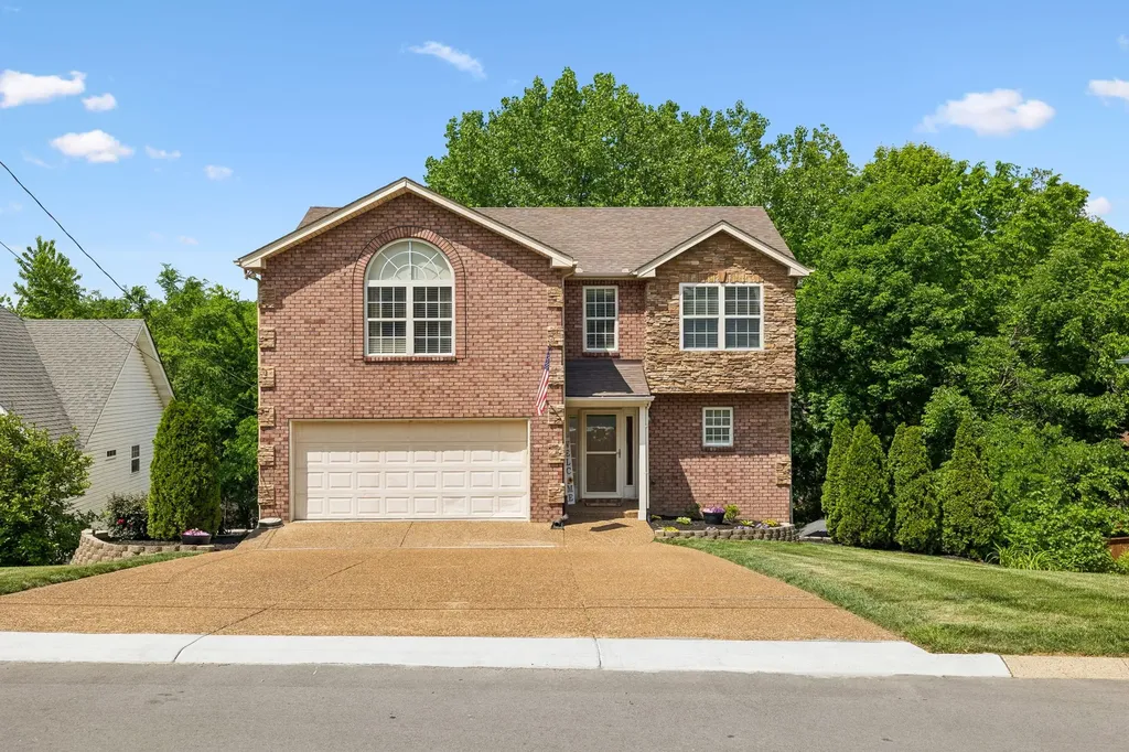 2521 Edinburgh Street Old Hickory TN 37138