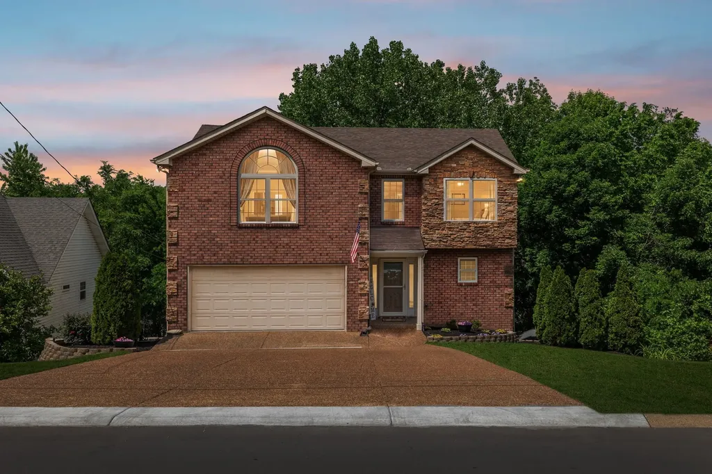 2521 Edinburgh Street Old Hickory TN 37138