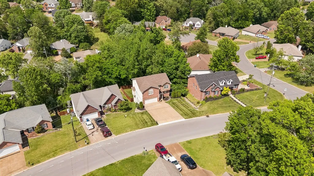 2521 Edinburgh Street Old Hickory TN 37138