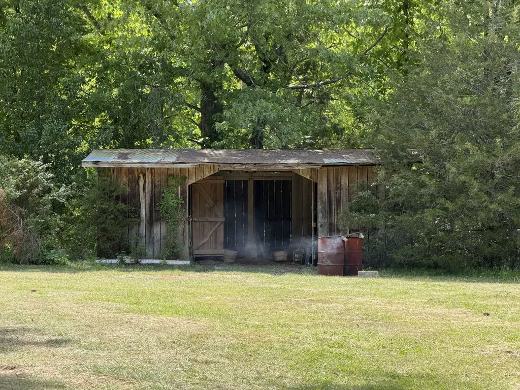 10075 Buckner Ridge Road Bon Aqua TN 37025