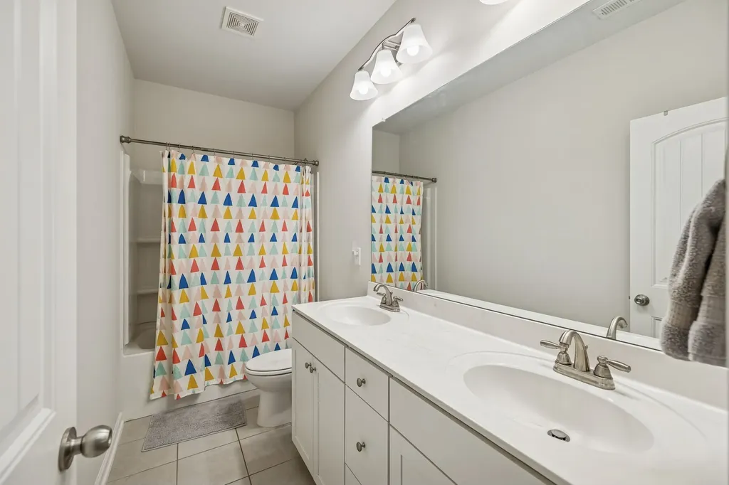 3003 Persimmon Street Columbia TN 38401