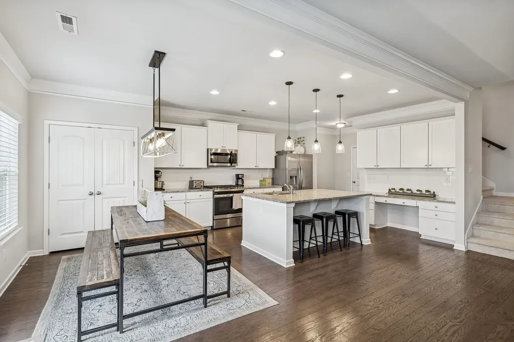 3003 Persimmon Street Columbia TN 38401