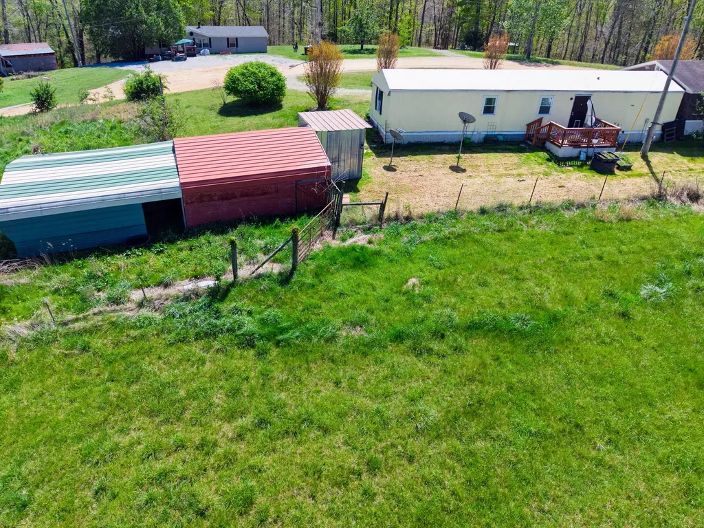 123 E Richview Road Cumberland City TN 37050