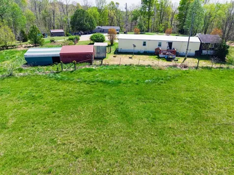 123 E Richview Road Cumberland City TN 37050