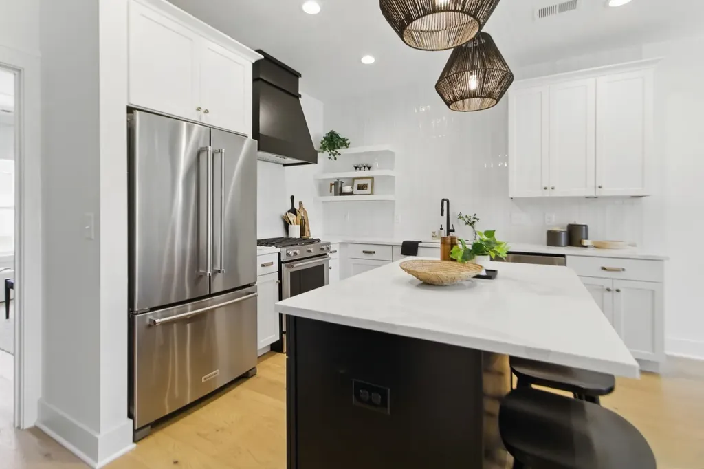 824B Watts Lane Nashville TN 37209