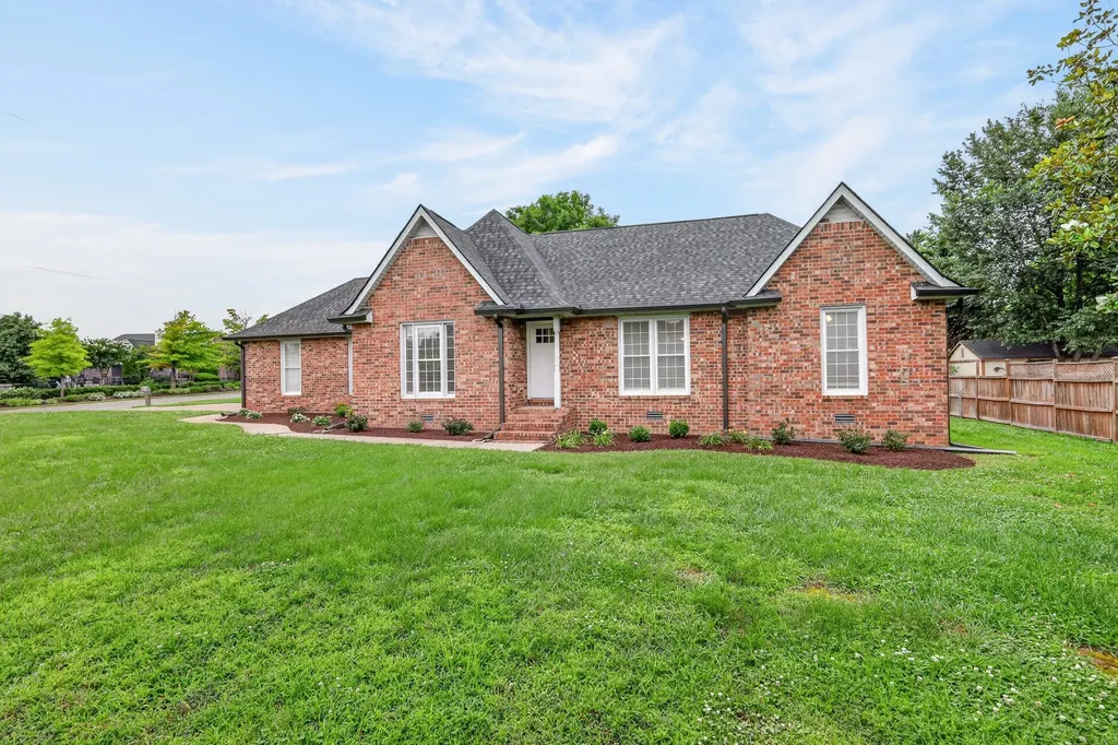 1015 Brinkley Road Murfreesboro TN 37128