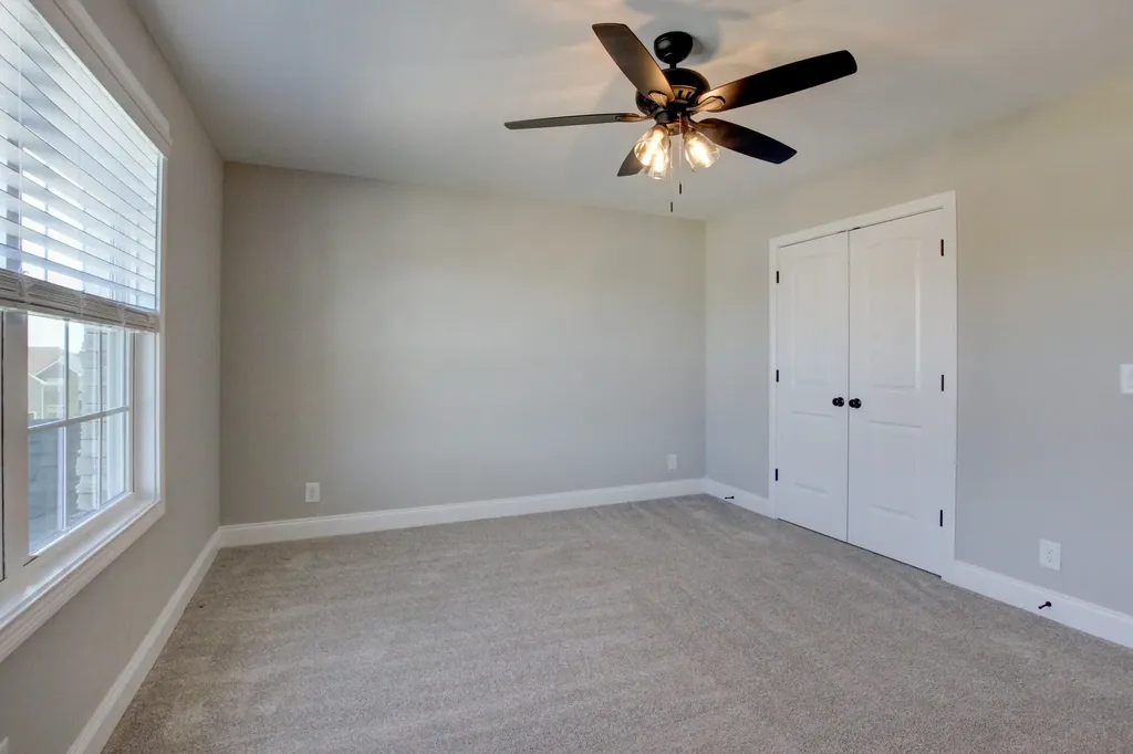 222 Cotoneaster Lane Clarksville TN 37043