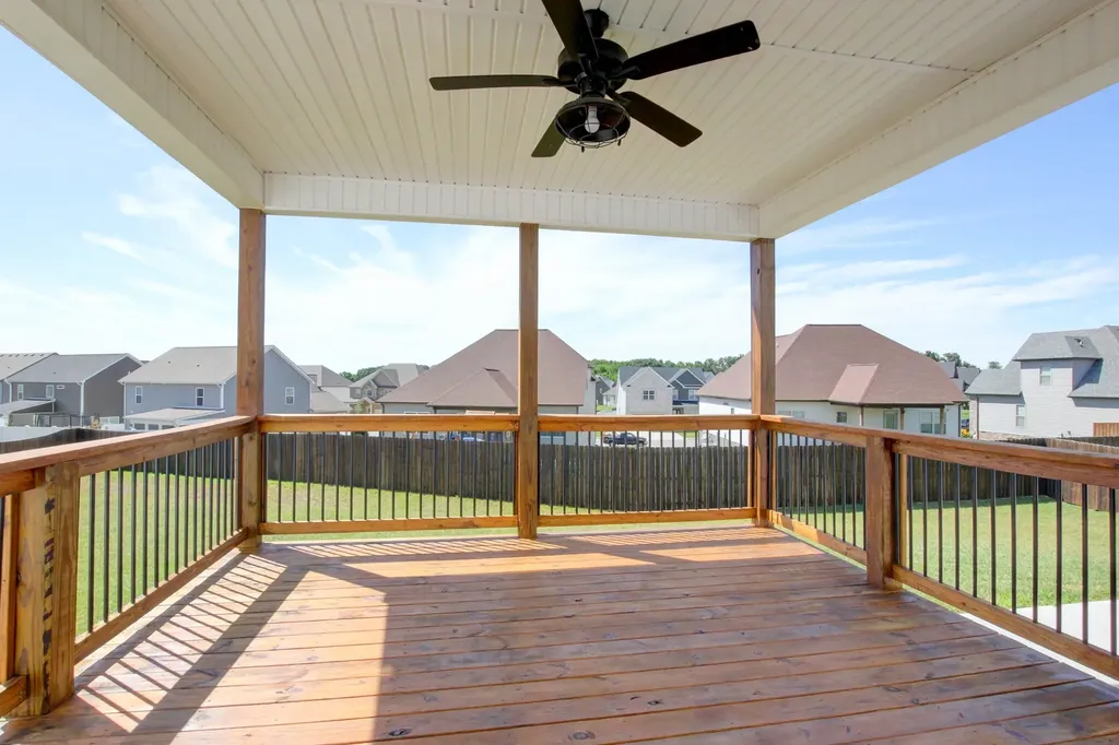 222 Cotoneaster Lane Clarksville TN 37043