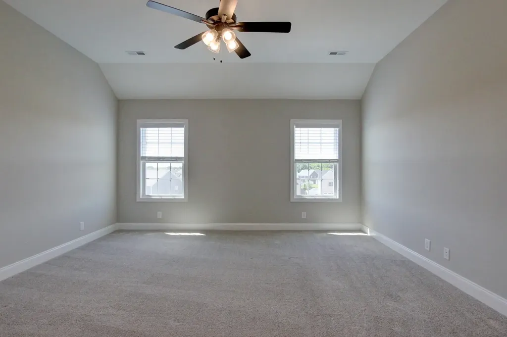 222 Cotoneaster Lane Clarksville TN 37043