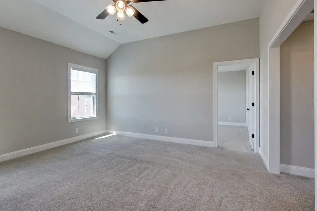 222 Cotoneaster Lane Clarksville TN 37043