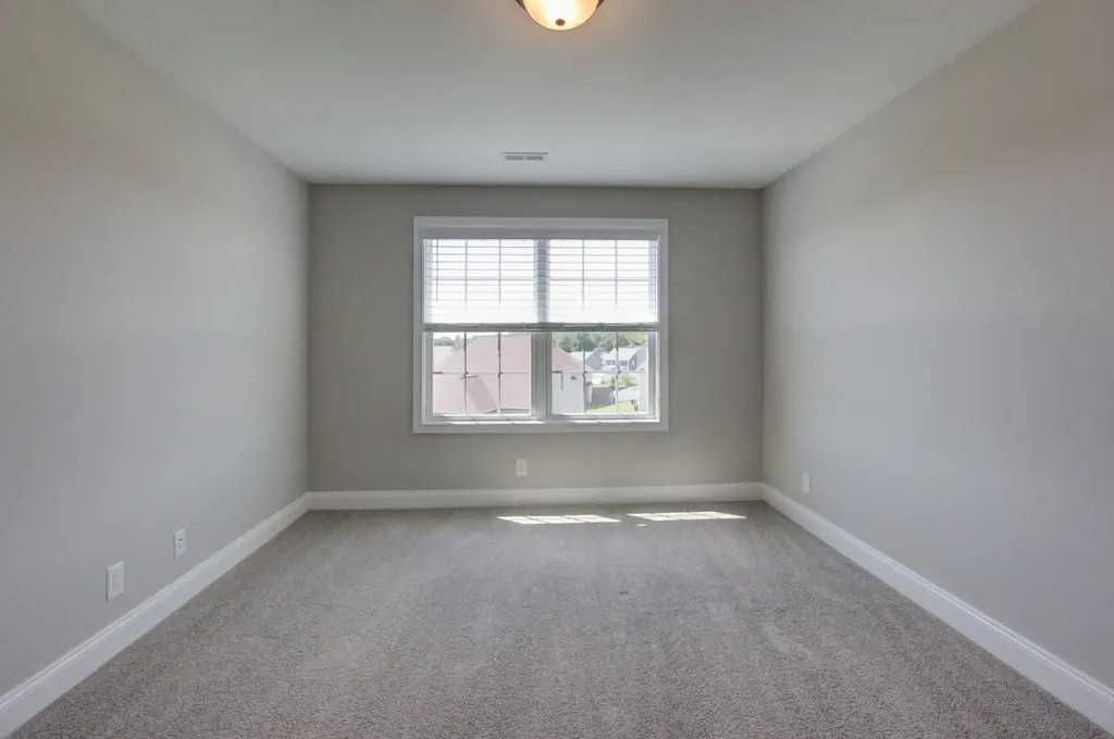 222 Cotoneaster Lane Clarksville TN 37043