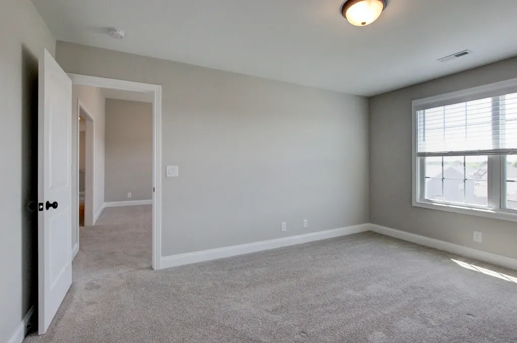 222 Cotoneaster Lane Clarksville TN 37043
