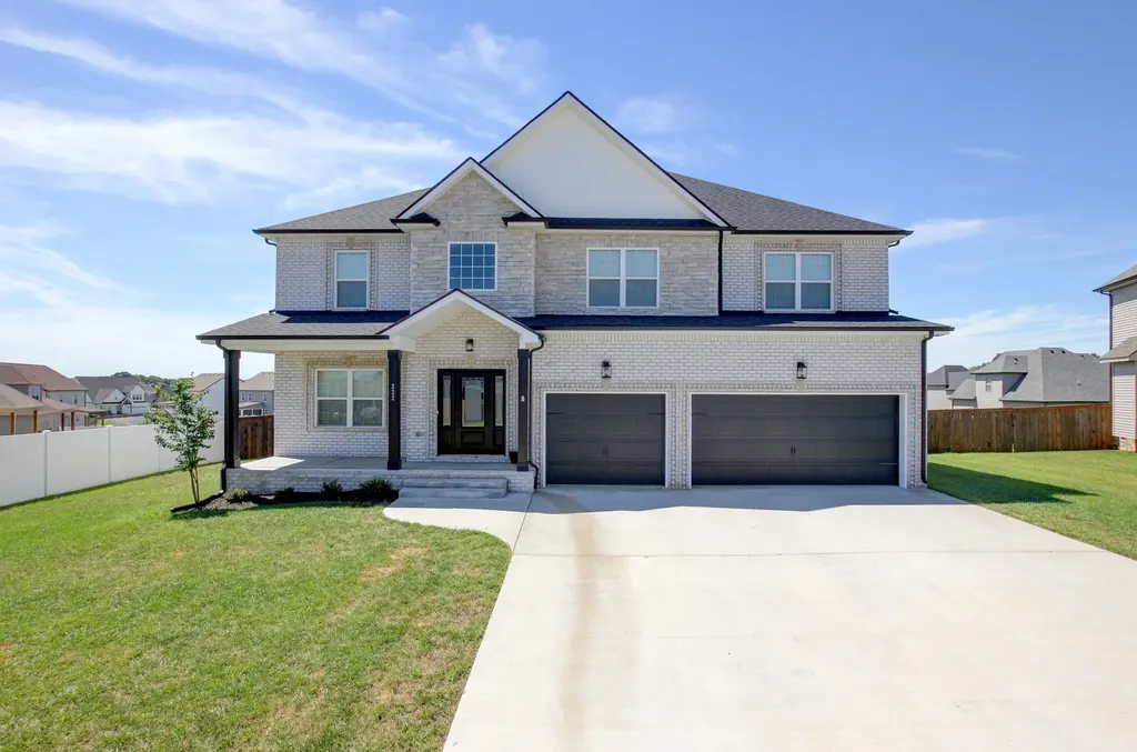 222 Cotoneaster Lane Clarksville TN 37043