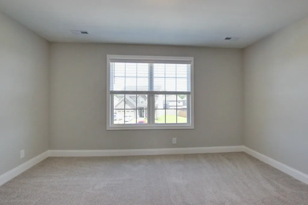 222 Cotoneaster Lane Clarksville TN 37043