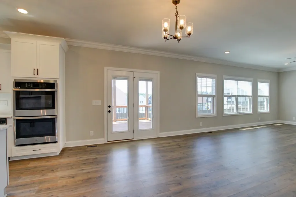 222 Cotoneaster Lane Clarksville TN 37043